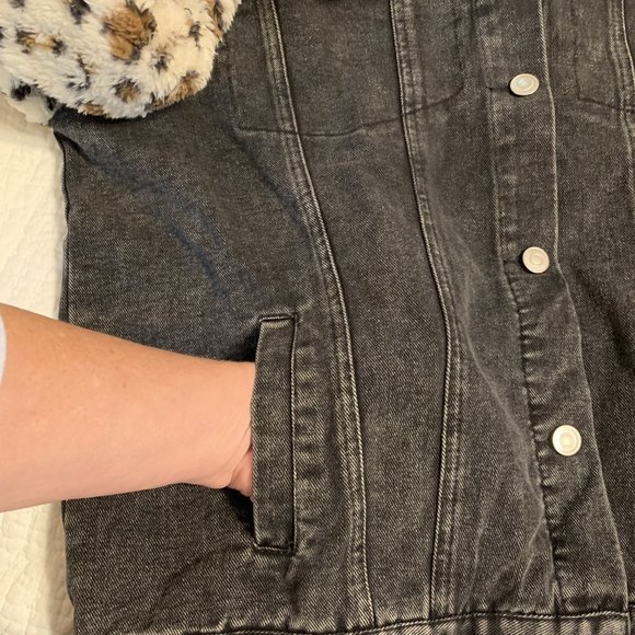 New Fantastic Fawn Leopard Sleeve Hooded Denim Oversized Jacket - Picture 10 of 10